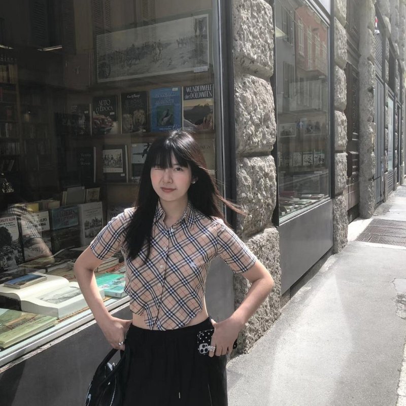 💎Han's house精品服飾💎Burberry 格紋 短版 襯衫  原價23300-3