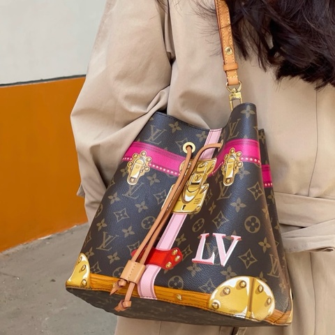 LV 宮廷塗鴉水桶包單肩包