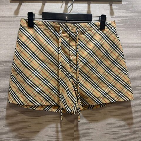💎Han's house精品服飾💎burberry 格紋 短褲 現貨 原價22500