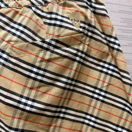 💎Han's house精品服飾💎burberry 格紋 短褲 現貨 原價22500-5