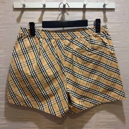 💎Han's house精品服飾💎burberry 格紋 短褲 現貨 原價22500-6