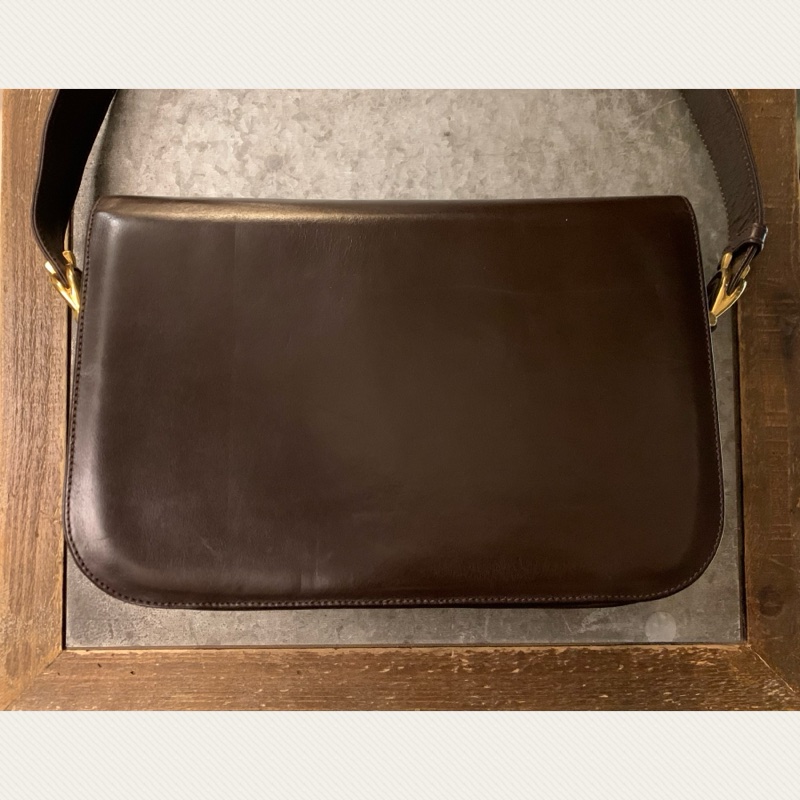 CELINE Vintage Horse Carriage Buckle In Gold Box Bag In Nut Brown  女裝中古馬車金扣深棕肩揹袋-2