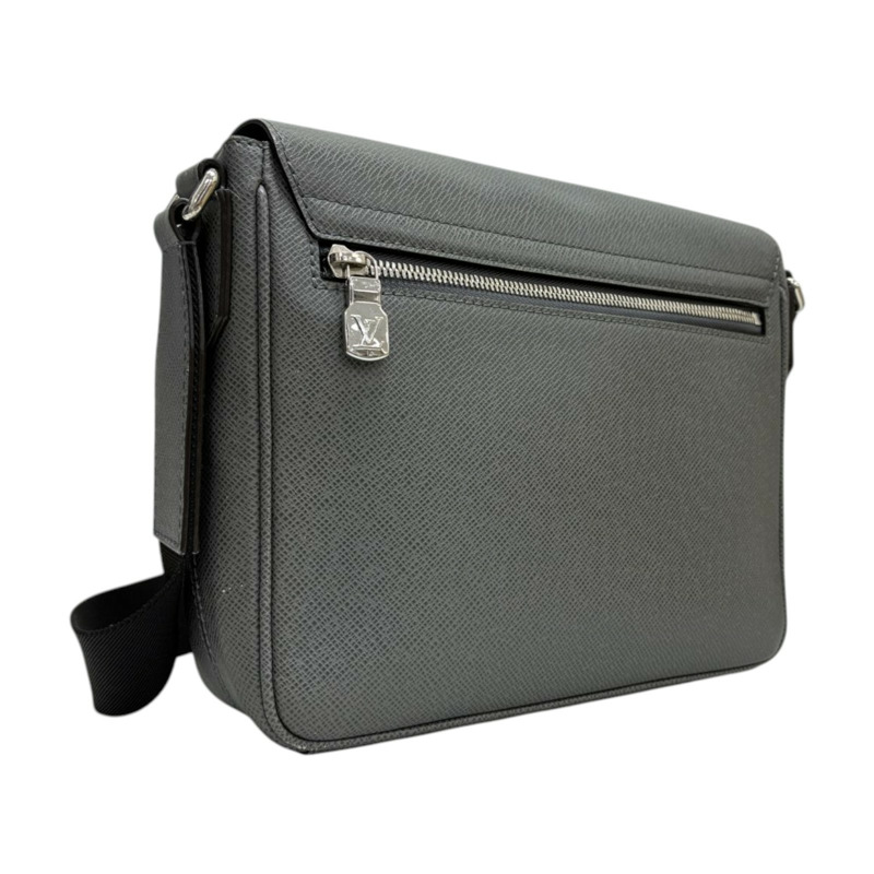 灰色 Taiga 牛皮 District PM 肩背包【LOUIS VUITTON LV 路易威登】 M30851-1