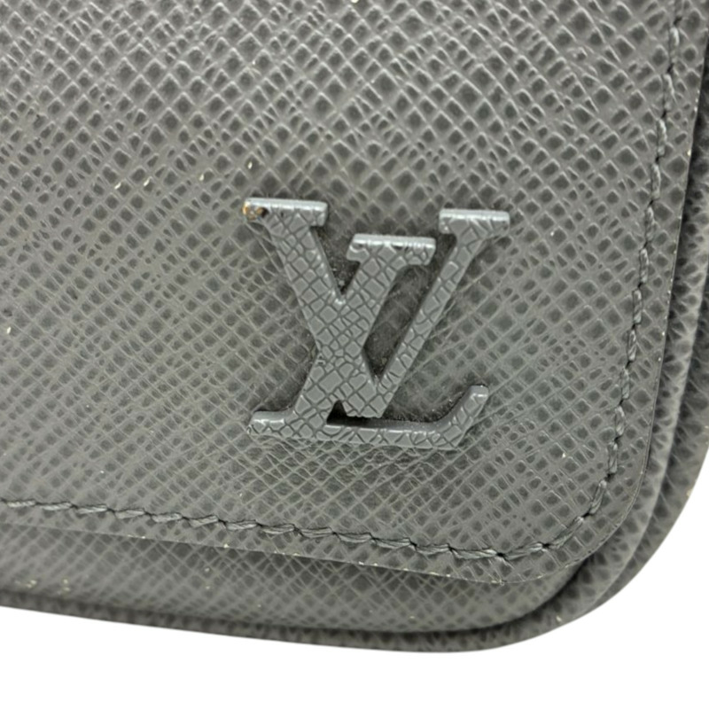 灰色 Taiga 牛皮 District PM 肩背包【LOUIS VUITTON LV 路易威登】 M30851-5