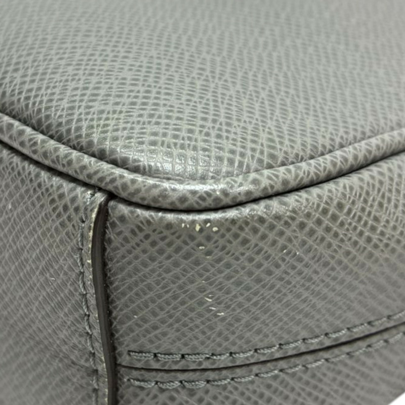灰色 Taiga 牛皮 District PM 肩背包【LOUIS VUITTON LV 路易威登】 M30851-8