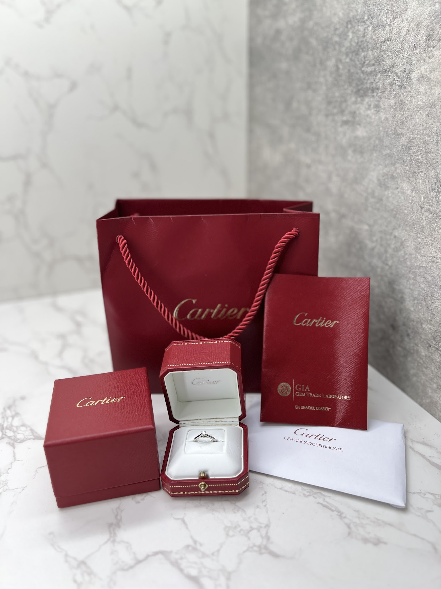 香緹國際精品 Cartier 鑽戒 0.18克拉 PT950戒台 984-0