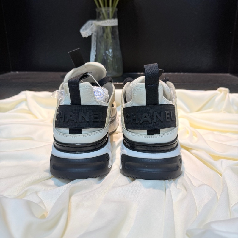 CHANEL/香奈兒 黑白雙C金扣運動鞋 38碼-1