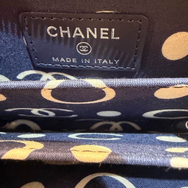 Chanel 深藍荔枝皮雙C鑲logo ㄇ拉零錢卡包-2