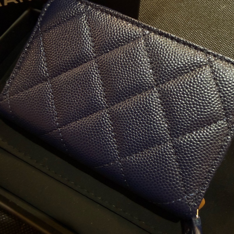 Chanel 深藍荔枝皮雙C鑲logo ㄇ拉零錢卡包-7
