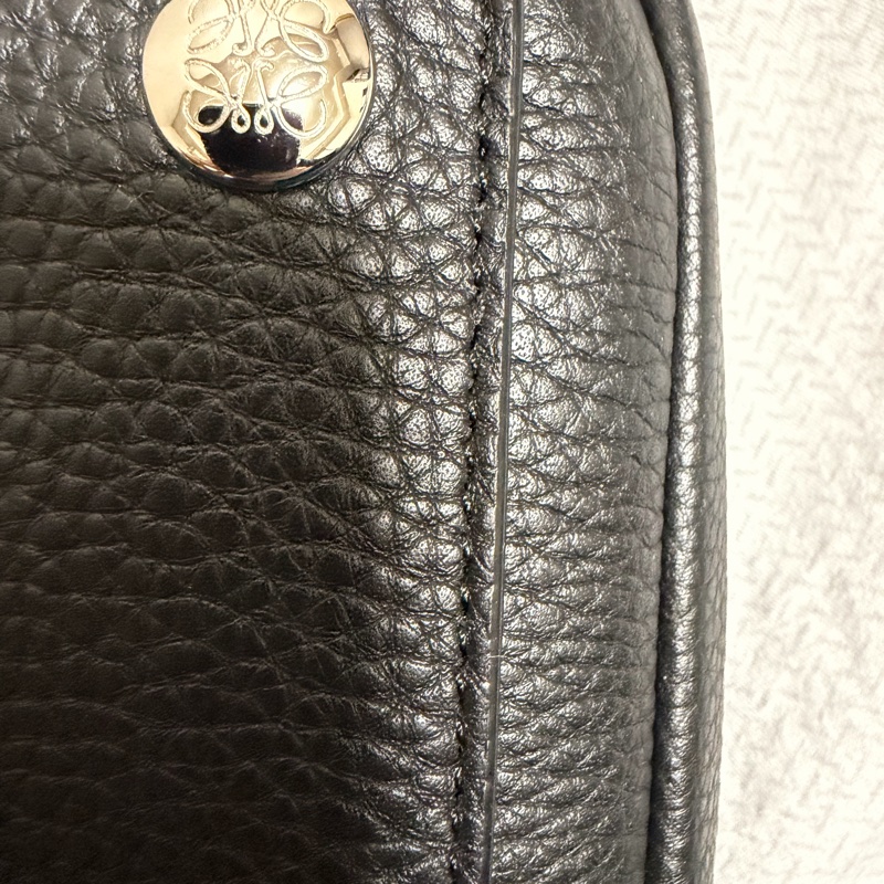 LOEWE PEBBLE MESSENGER BAG 小郵差包-3