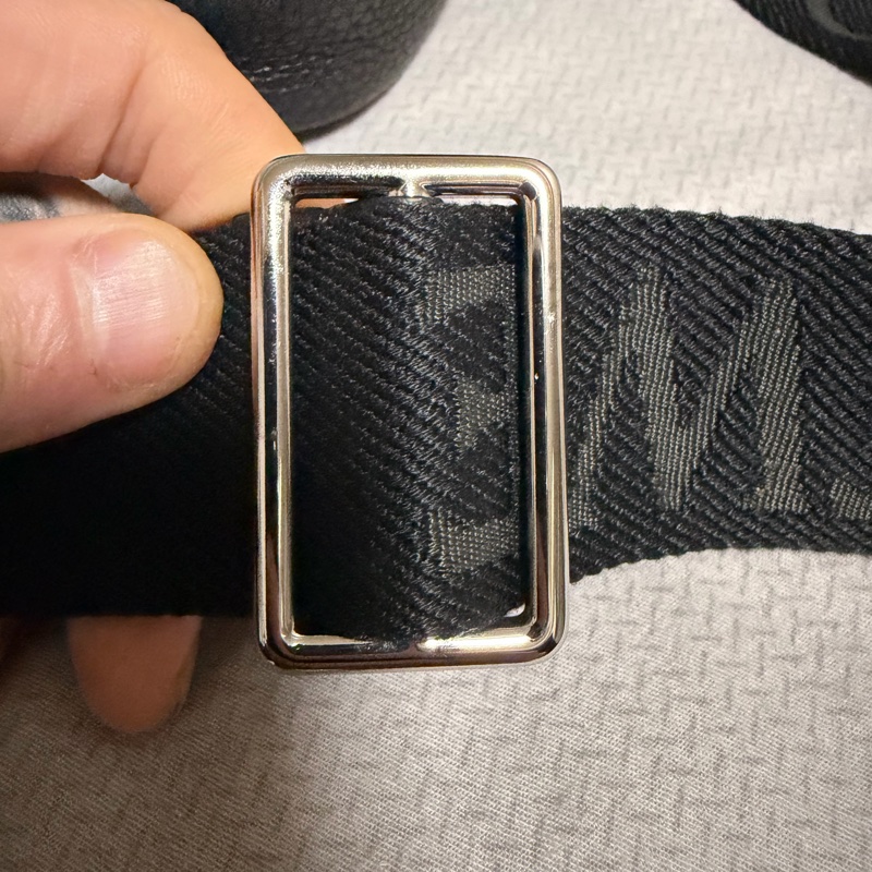 LOEWE PEBBLE MESSENGER BAG 小郵差包-15