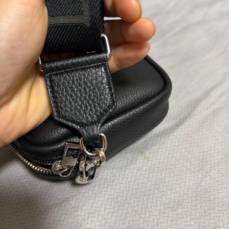 LOEWE PEBBLE MESSENGER BAG 小郵差包-18
