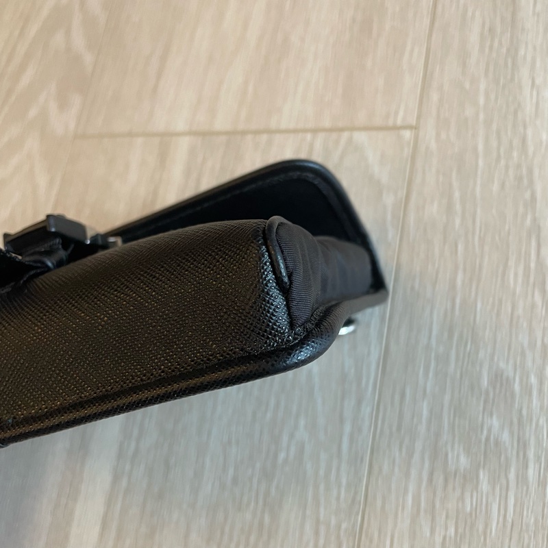 PRADA 小包 Re-Nylon and Saffiano leather smartphone case-11