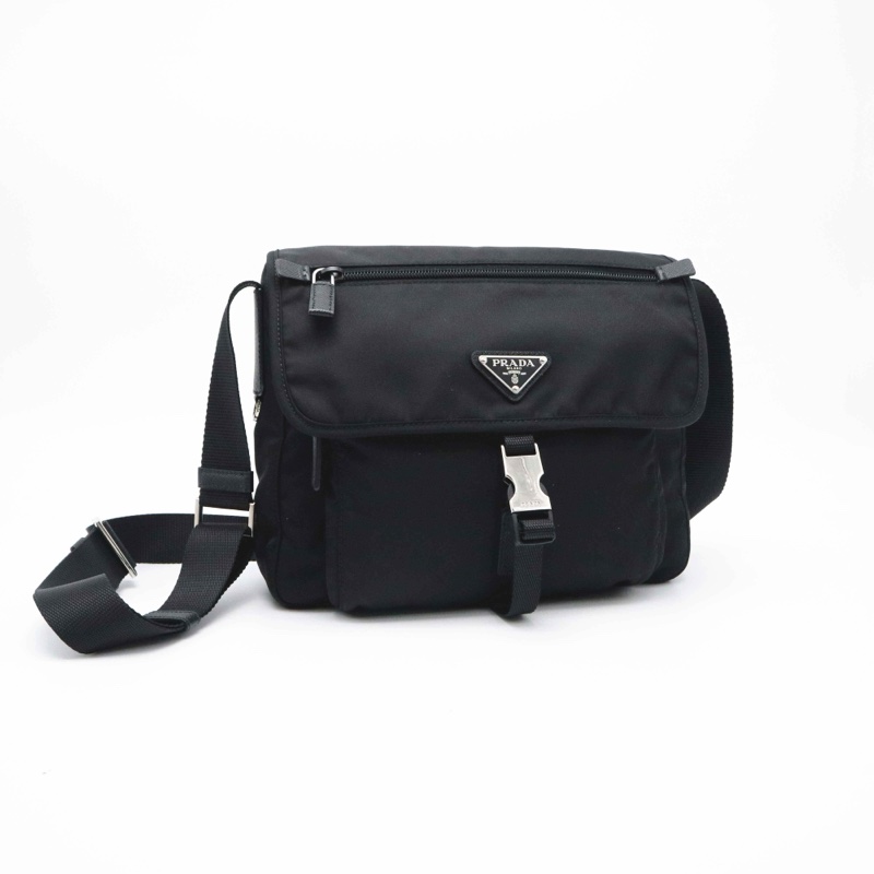 PRADA 普拉達 芯片款 Re-Nylon 郵差斜挎包-1