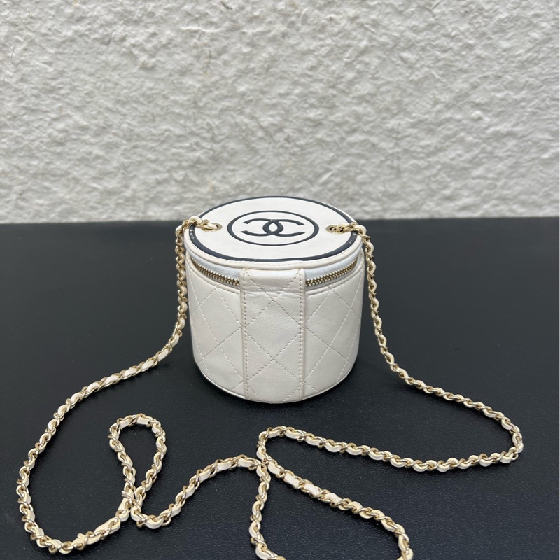 98新❤️Chanel香奈兒黑白熊貓經典雙C logo化妝包小圓桶鏈條包-1
