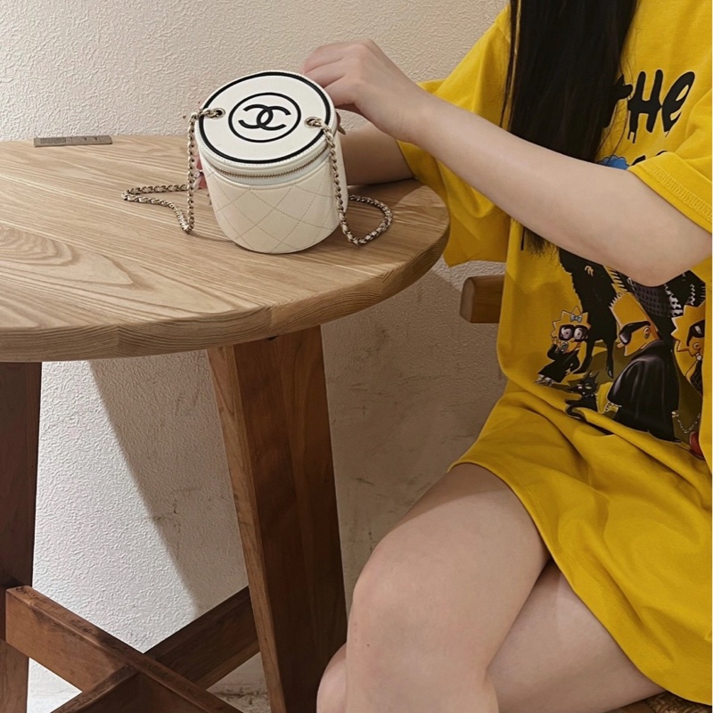 98新❤️Chanel香奈兒黑白熊貓經典雙C logo化妝包小圓桶鏈條包-7