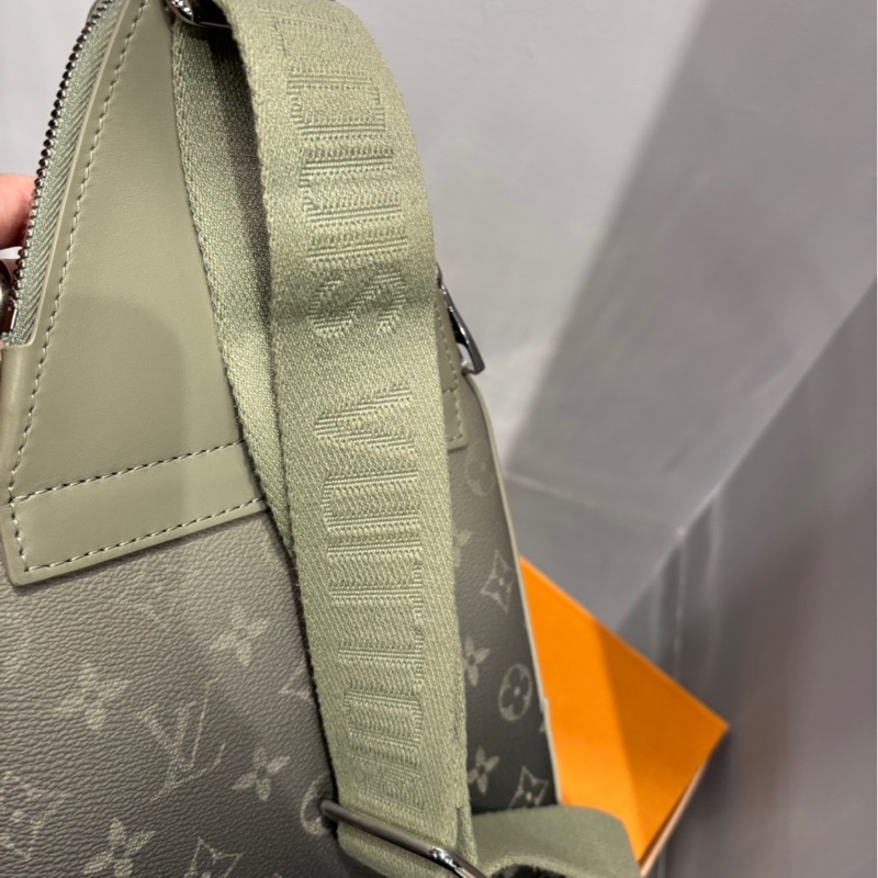 近全新🌟Louis Vuitton LV Avenue Slingbag 單肩包｜Classic Trend CT精品｜台北東區實體-2
