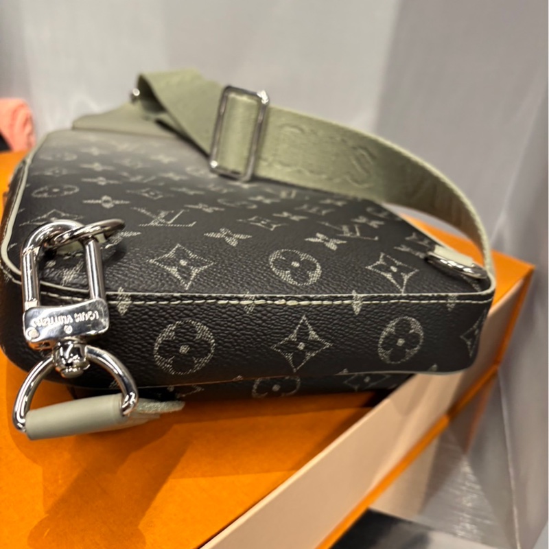 近全新🌟Louis Vuitton LV Avenue Slingbag 單肩包｜Classic Trend CT精品｜台北東區實體-6