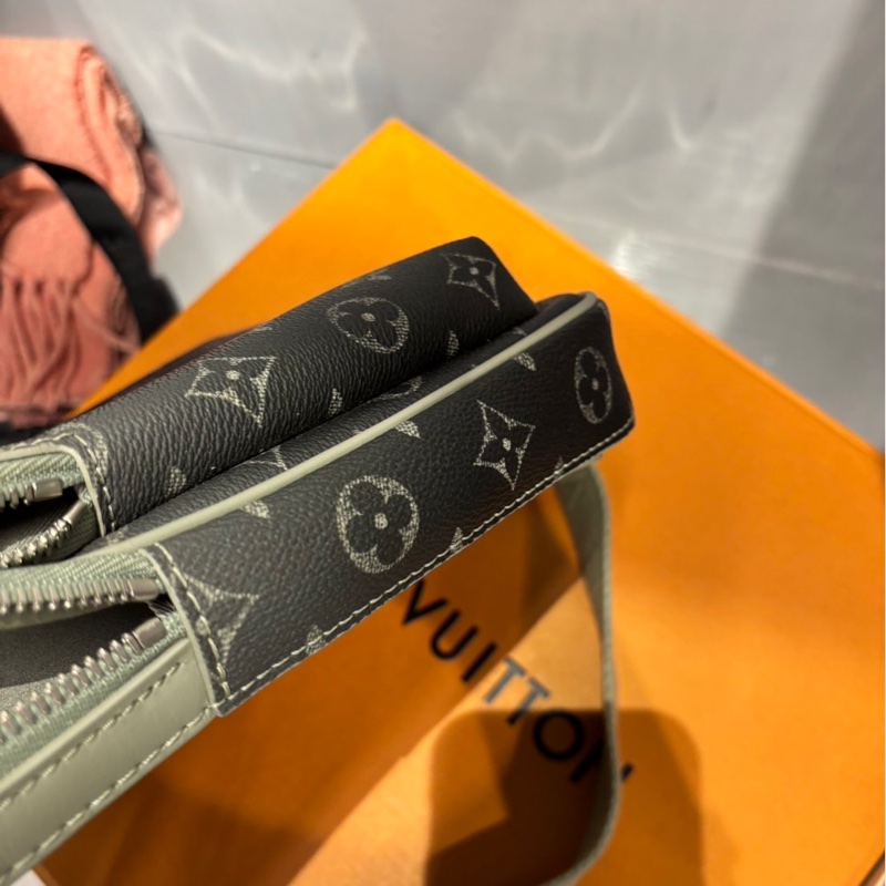 近全新🌟Louis Vuitton LV Avenue Slingbag 單肩包｜Classic Trend CT精品｜台北東區實體-8