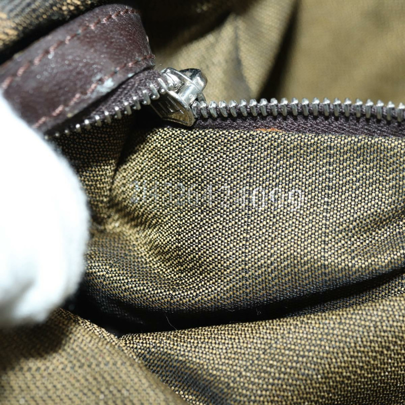 【日本直送】FENDI Zucca帆布Mamma Baguette單肩包 棕色/黑色 正品 177646SAV-10