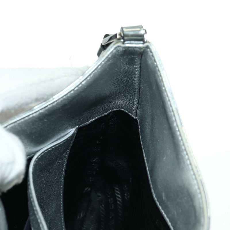 【日本直送】PRADA 銀色漆皮肩包，貨號 177961SM-20
