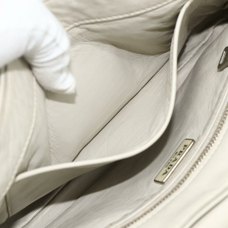 【日本直送】PRADA 鏈條單肩包 皮革 銀色 象牙色 正品 179041A-23