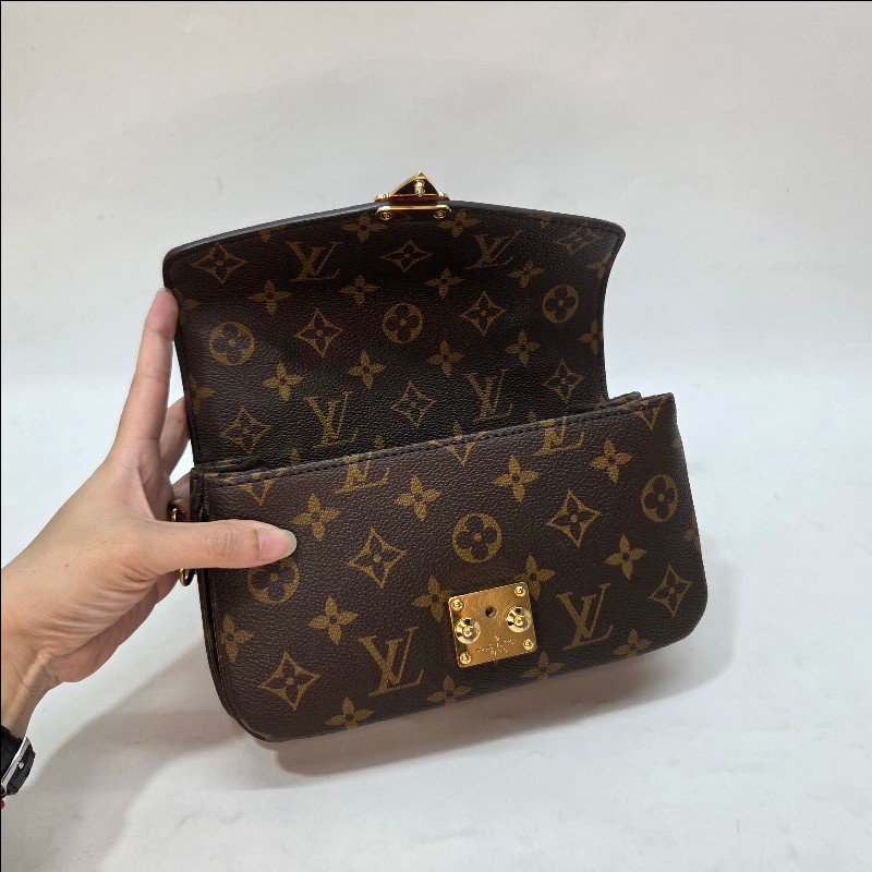 LV 原花金釦Pochette Metis East West手提斜背郵差包M46279-8