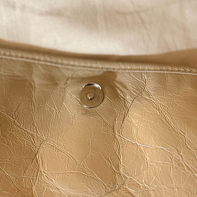 YSL Niki mini 聖羅蘭 奶茶色斜背包-15