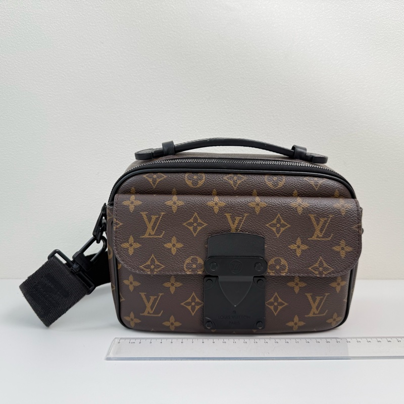 路易威登/Louis Vuitton S Lock Monogram Macassar 塗層棕色老花帆布 斜挎包手提包 黑色五金 附件：肩带-1