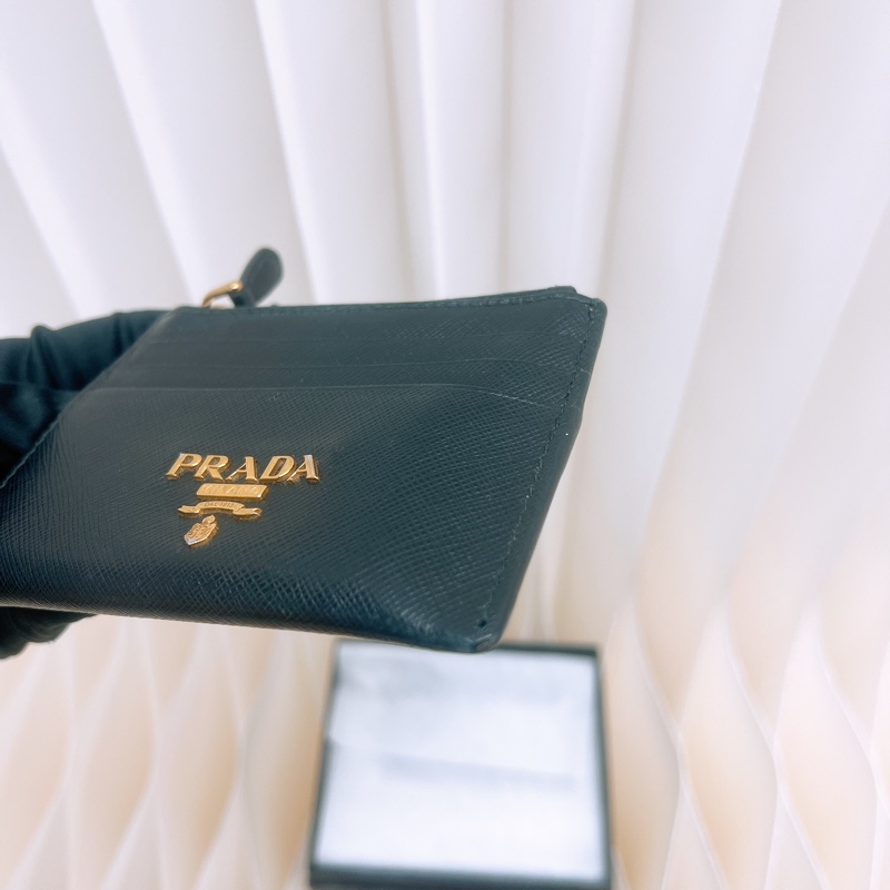 prada 黑色拉鏈短夾/零錢包-3