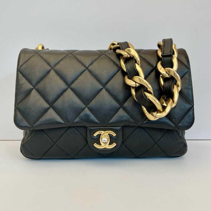 Chanel/香奈兒 22s粗鏈條口蓋包羊皮黑金大號 ，單品-0