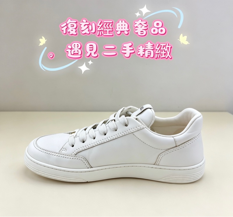 chanel香奈兒 純白金標板鞋 38碼 97新-3
