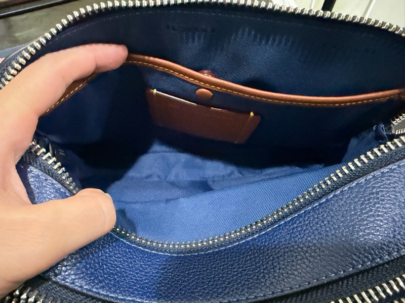 COACH 男Charter 24 斜背包-2