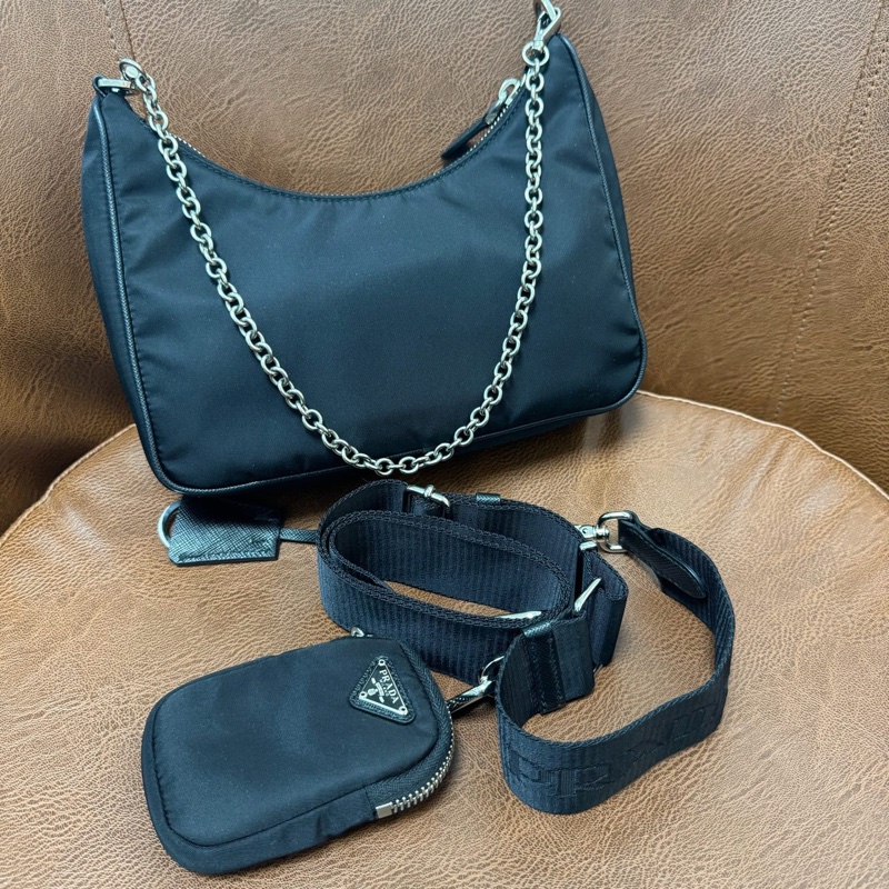 Prada 五合一 斜挎包 腋下包   沒有勾絲  有肩帶-1