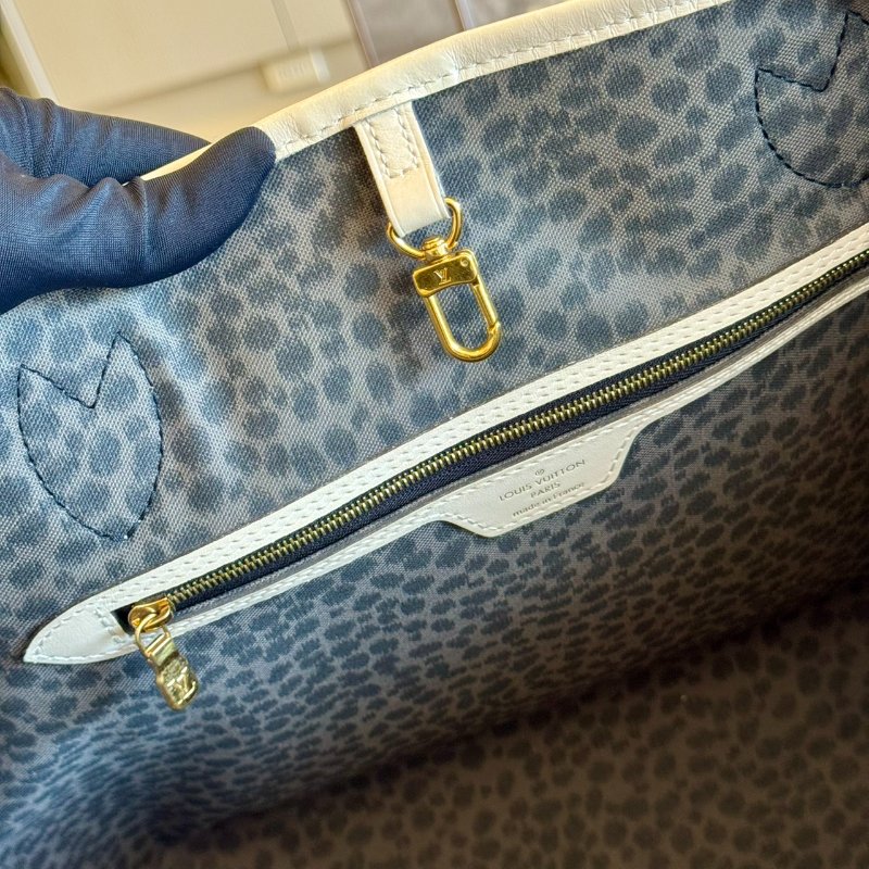 LV M45819 Neverfull MM Wild at Heart 手繪風托特-6