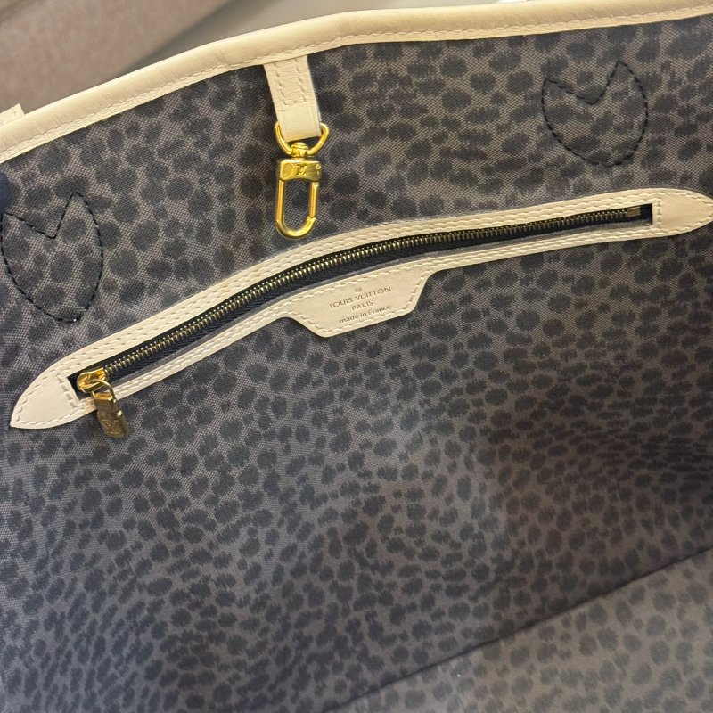 LV M45819 Neverfull MM Wild at Heart 手繪風托特-4