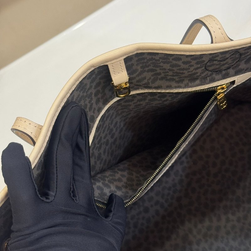 LV M45819 Neverfull MM Wild at Heart 手繪風托特-5