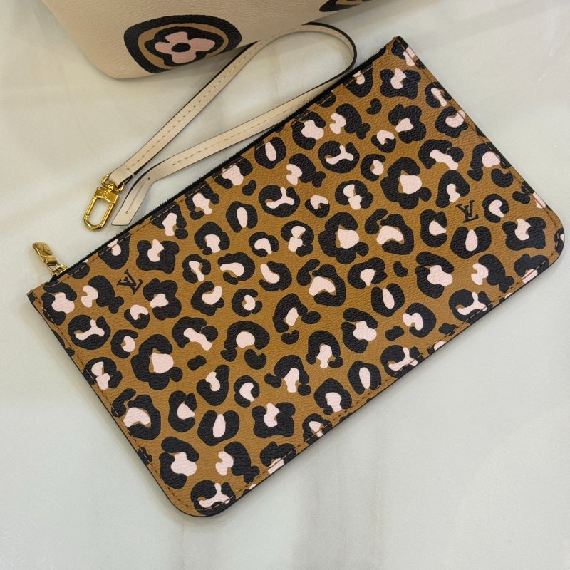 LV M45819 Neverfull MM Wild at Heart 手繪風托特-7