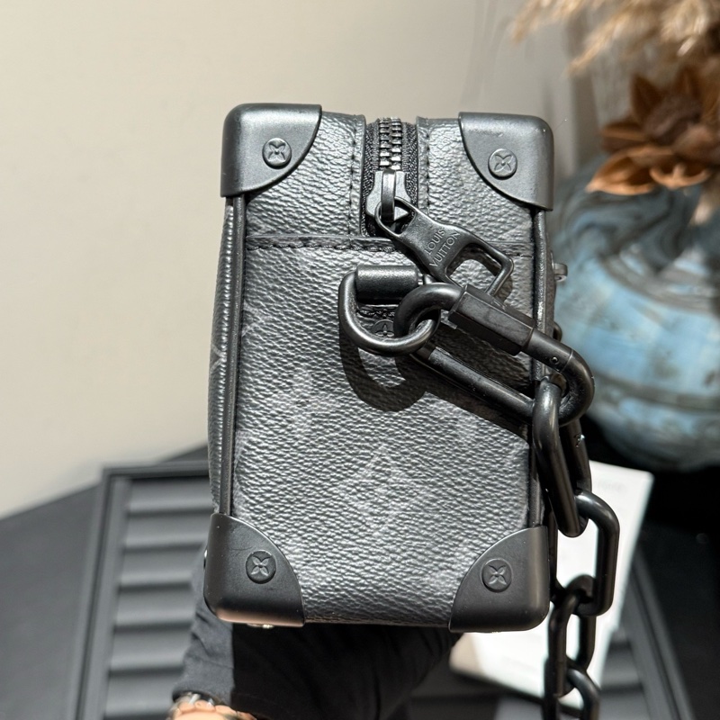 98新 Louis Vuitton 路易威登 黑武士soft trunk盒子包 芯片款 附件：25年小票 官-3