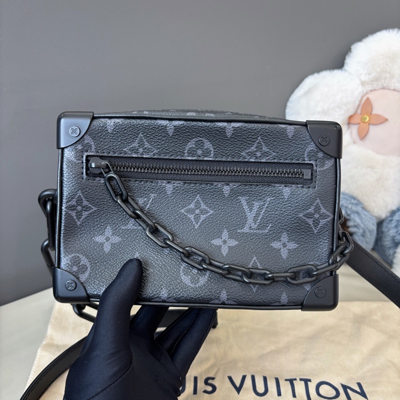 Louis Vuitton 路易威登 黑武士soft trunk盒子包 芯片款 附件：塵袋-1