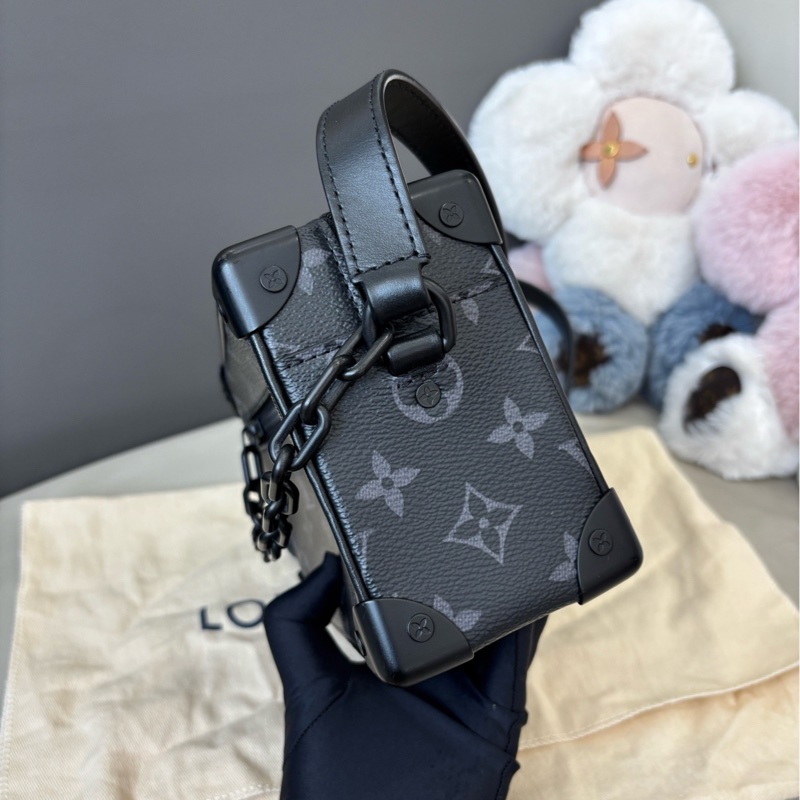 Louis Vuitton 路易威登 黑武士soft trunk盒子包 芯片款 附件：塵袋-3