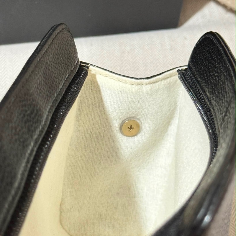 chanel 黑色魚子醬皮革中古包-3