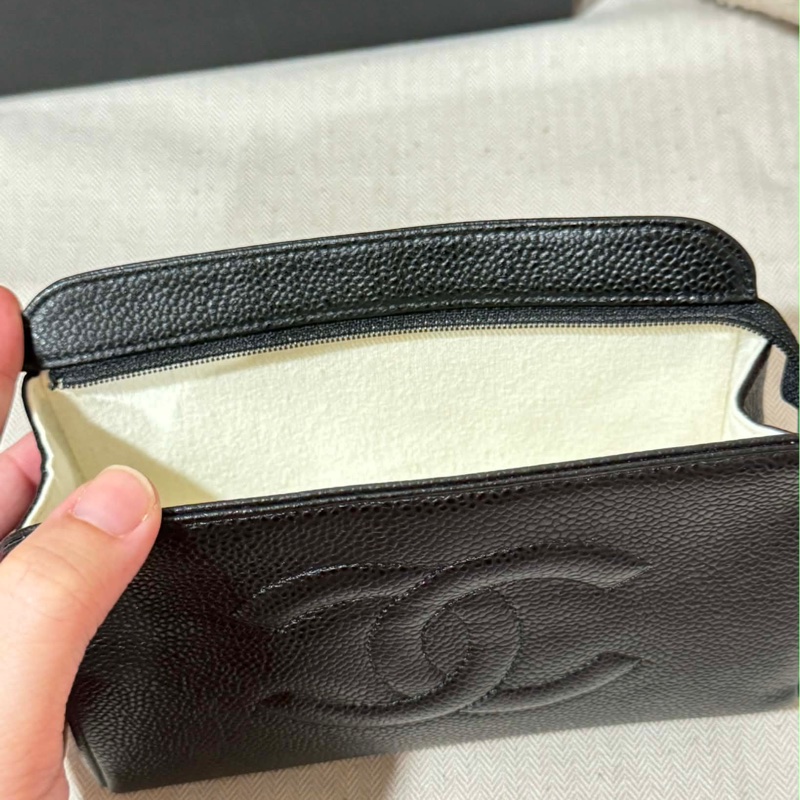 chanel 黑色魚子醬皮革中古包-4