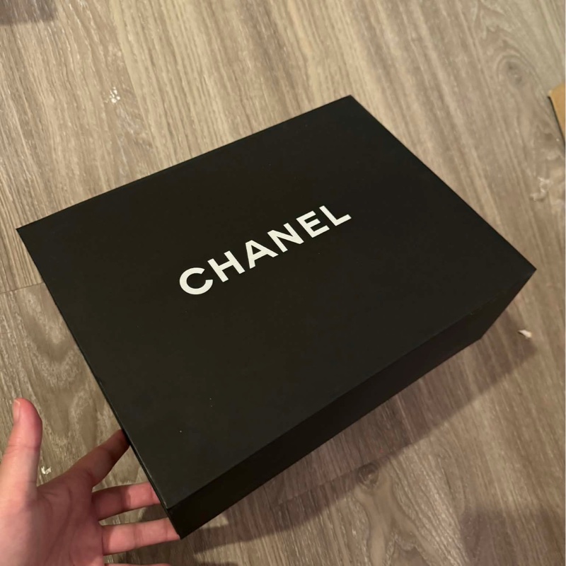 chanel 黑色魚子醬皮革中古包-7