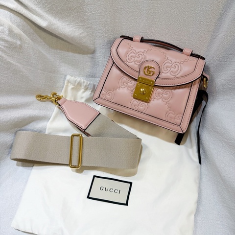 Gucci 粉色GG Marmont斜背包(9成新）