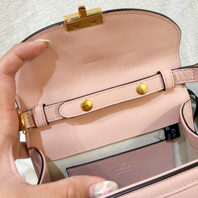 Gucci 粉色GG Marmont斜背包(9成新）-3