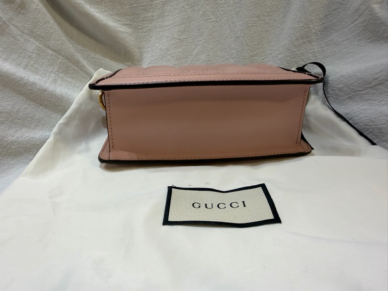 Gucci 粉色GG Marmont斜背包(9成新）-8