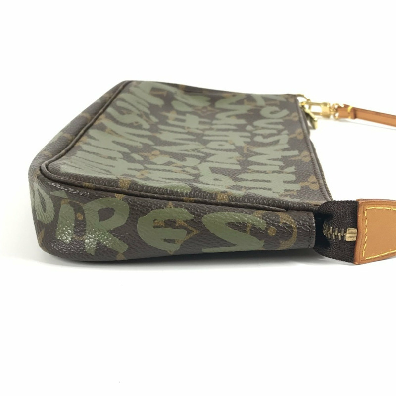路易威登 M92191 Monogram Graffiti Pochette Accessoires 配件包肩手提包帆布男女款卡其色-3