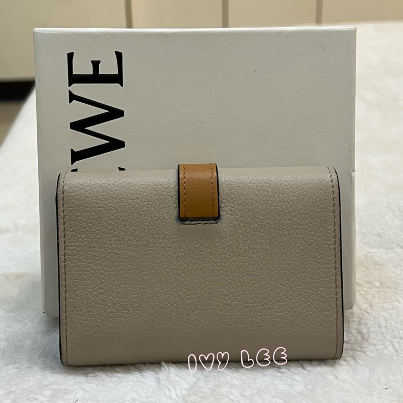 Loewe Small Vertical Wallet 羅威小型直式錢包 短夾  淺棕 米色 粉嫩橘 正品 二手精品-1