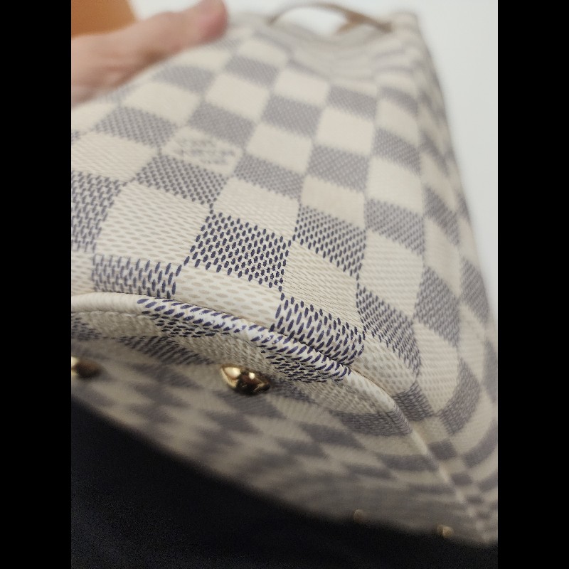 Lv 白棋盤格手提水桶包，5000元入手LV-1
